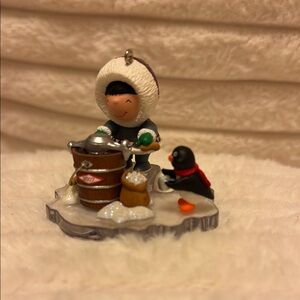 2007 Hallmark Friday Friends ornament in box